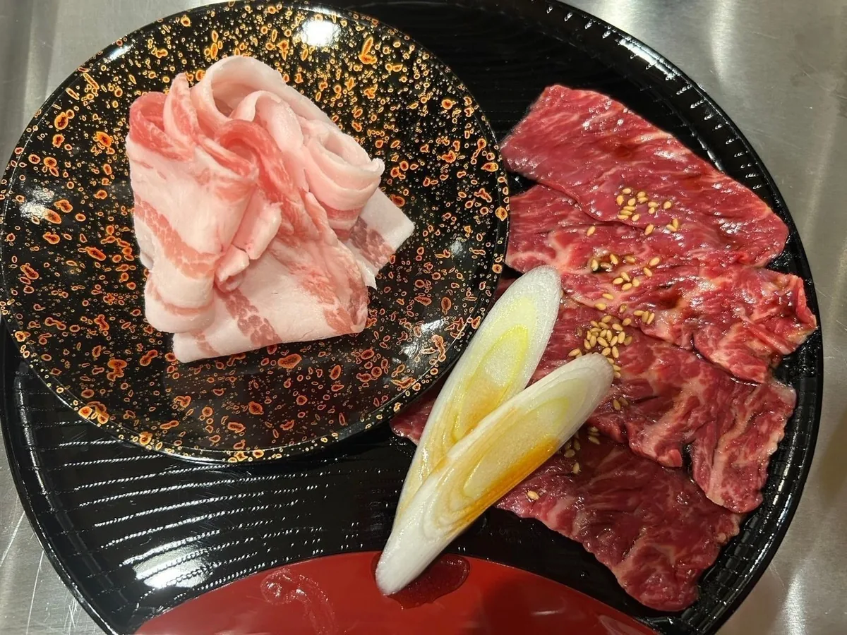 ジュワっと焼肉・フワッと千切りキャベツ定食